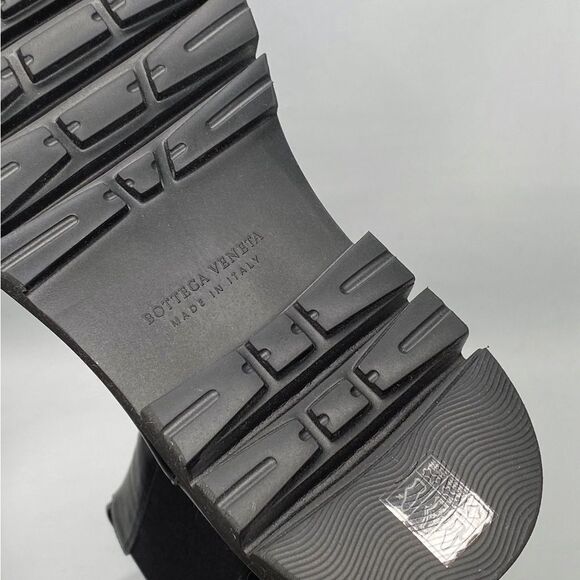 Bottega Veneta Lug Sole Leather Chelsea Boots size 38.5 - Picture 13 of 13